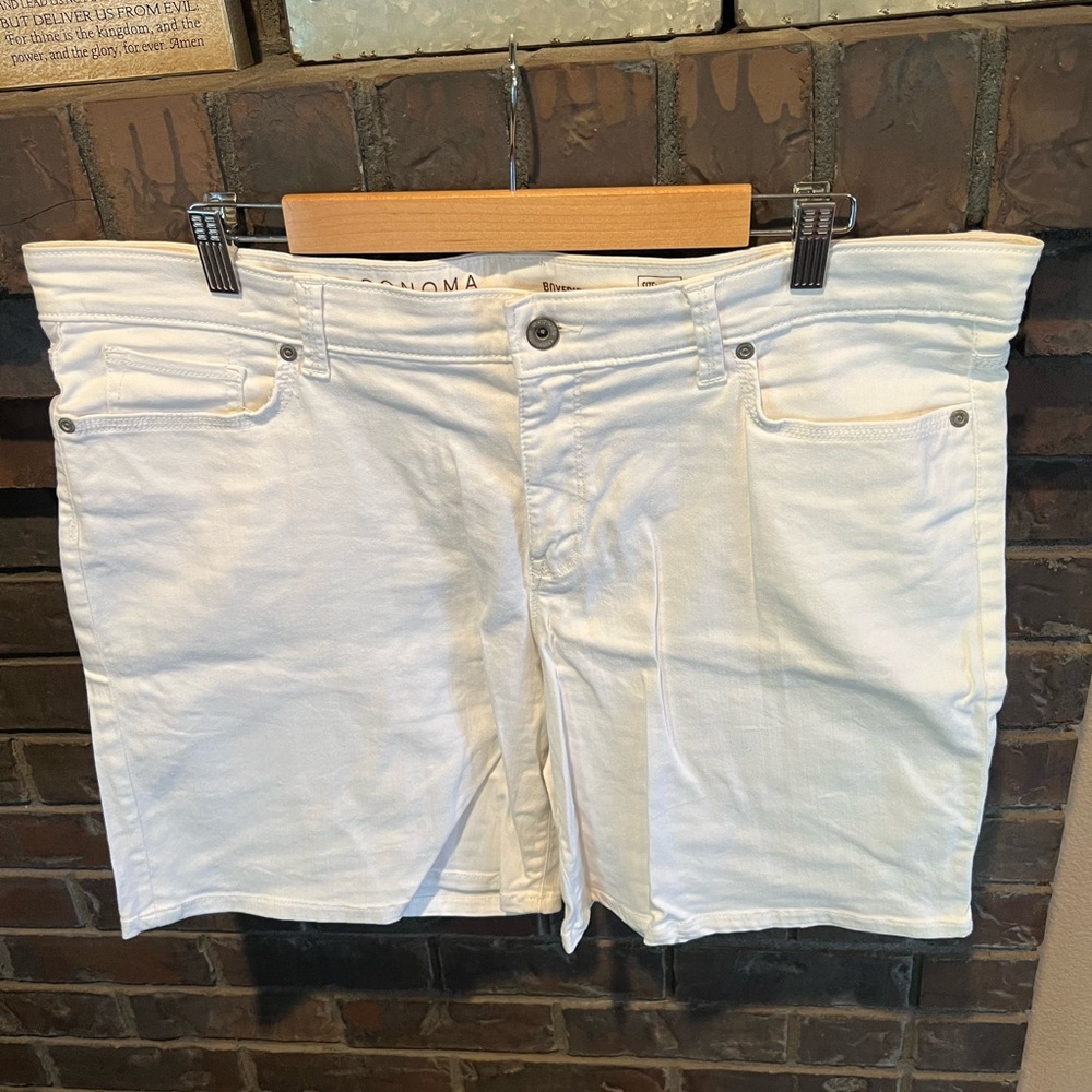 Sonoma Boyfriend Fit White Womens Shorts